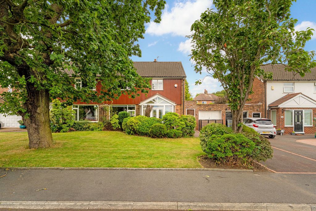 Property photo 1 of 48