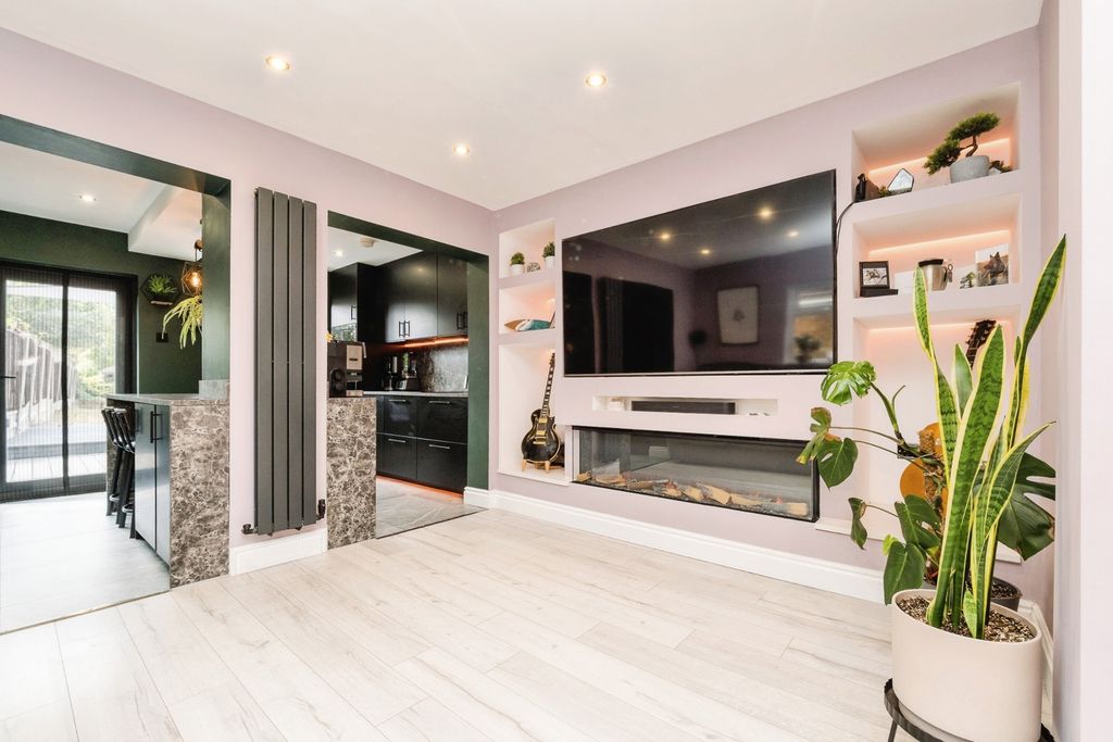Property photo 1 of 36 Pbox-Img.Jpg