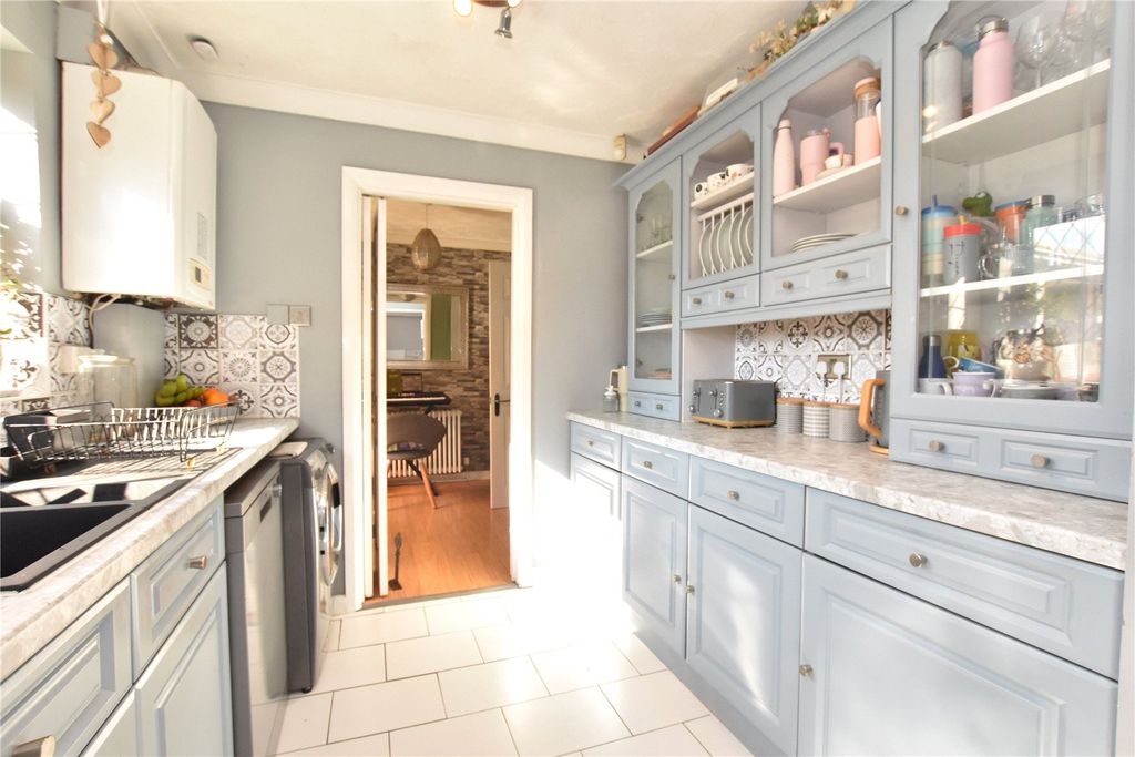 Property photo 3 of 27 Picture No. 45