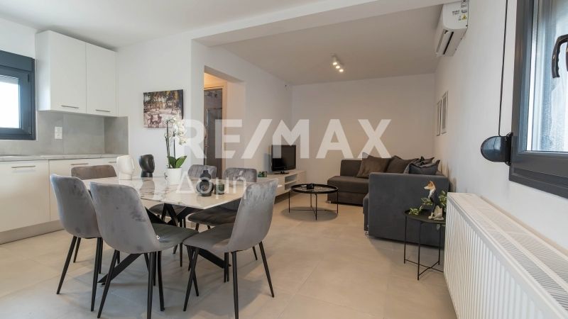 Property photo 2 of 25