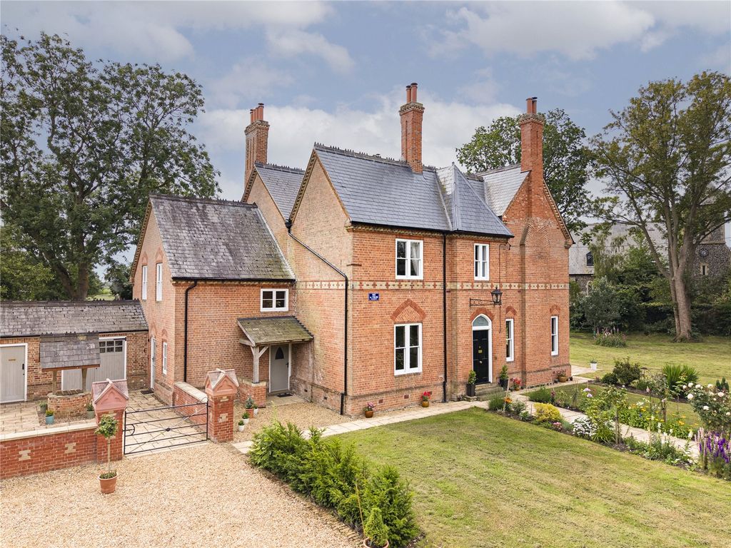 Property photo 1 of 52 Picture No. 34