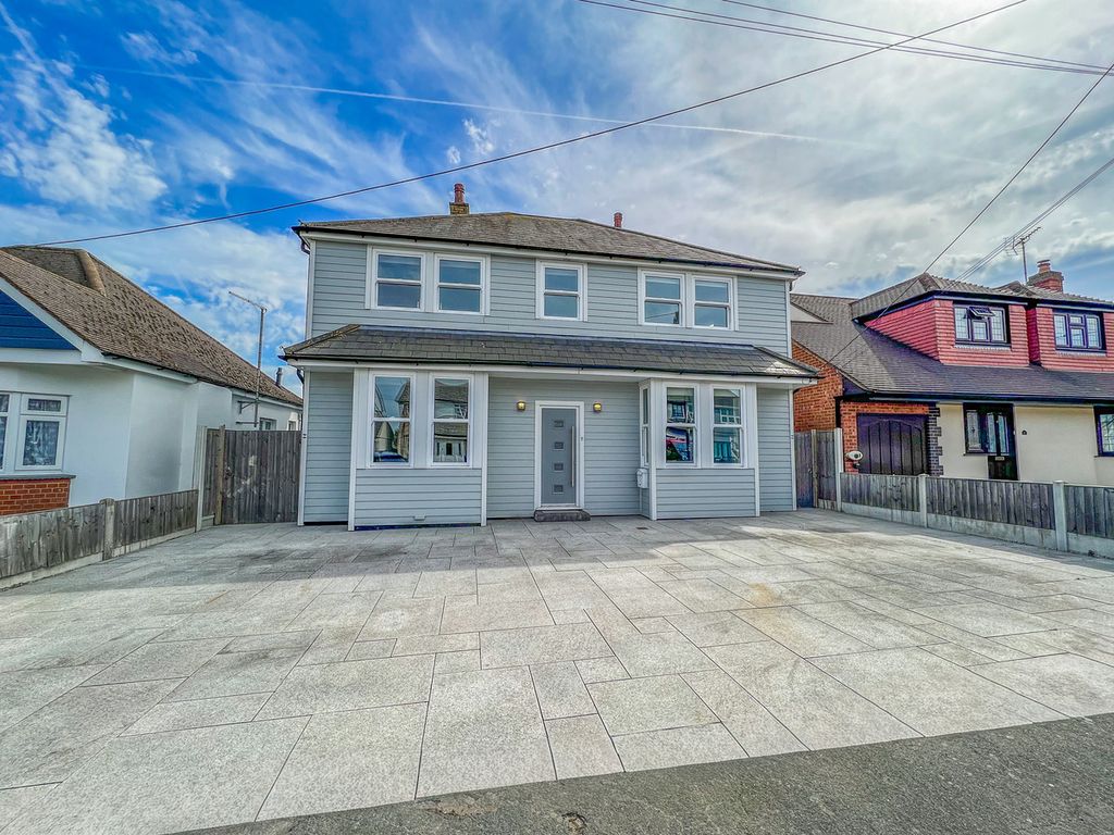 Property photo 1 of 31