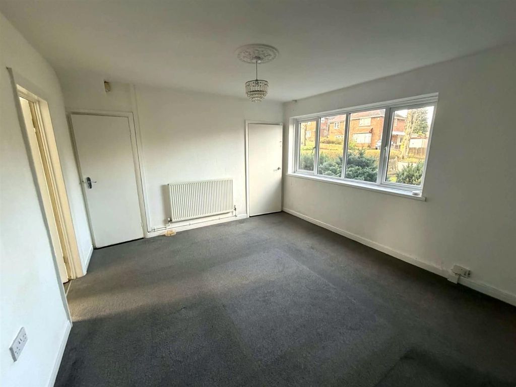 Property photo 3 of 12 Adc6Cec7-F748-41cd-81A2-F56c61040Aa0.Jpg