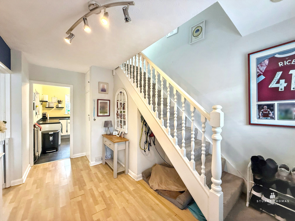 Property photo 2 of 20 6