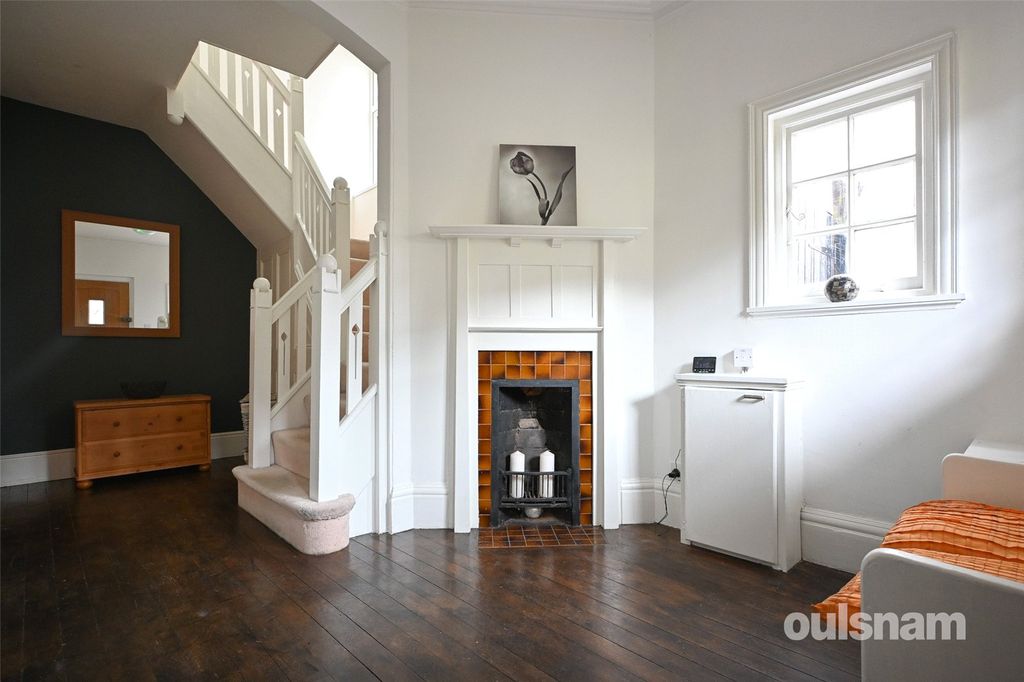 Property photo 2 of 31 Picture No. 32