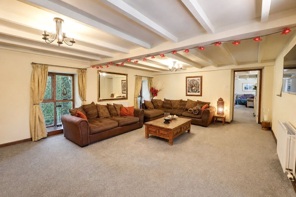 Property photo 3 of 41 Picture No. 03