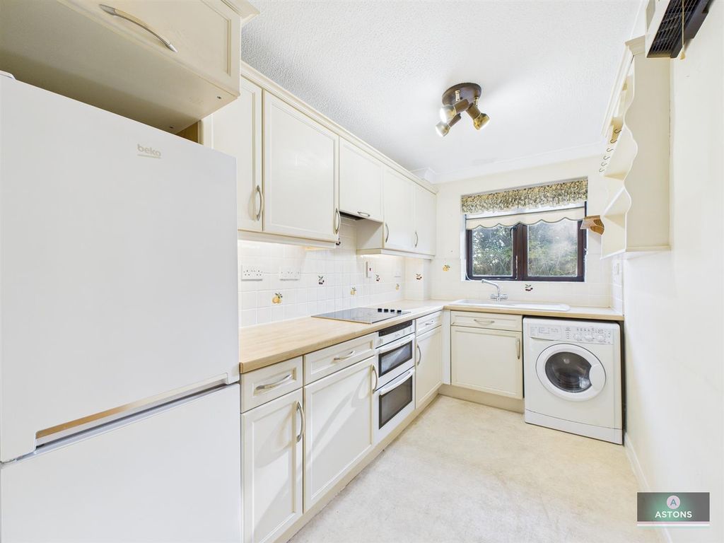 Property photo 3 of 8 Cam04622G0-Pr0118-Still004.Jpg