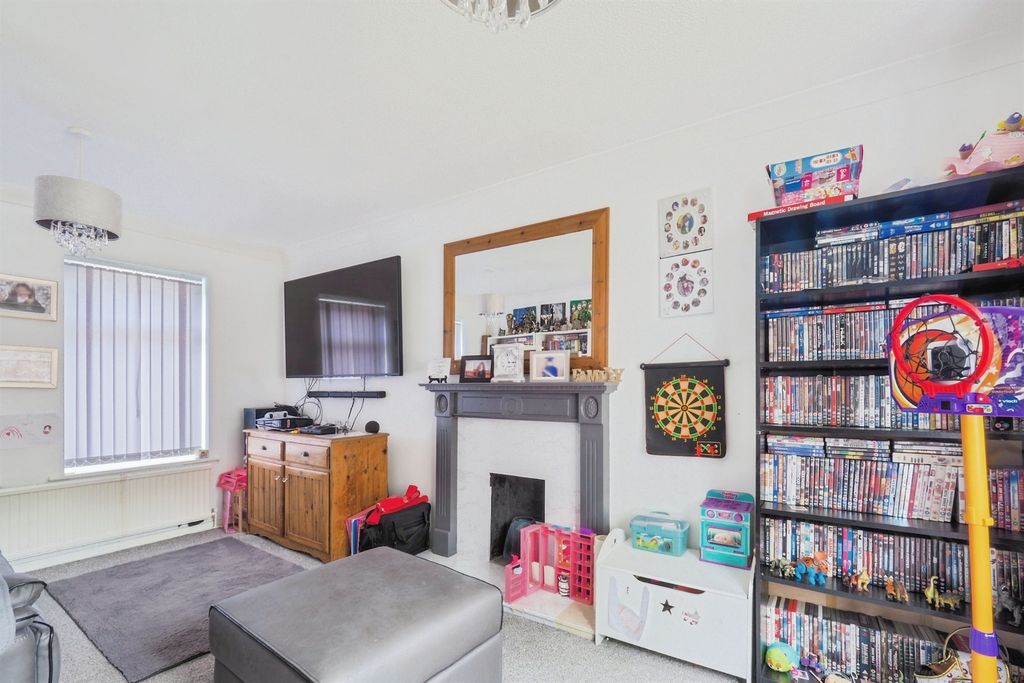 Property photo 3 of 16