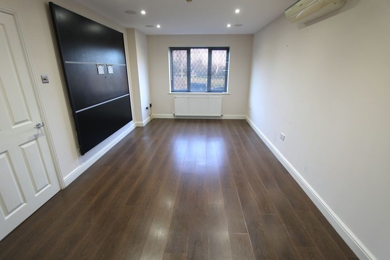 Property photo 2 of 13 Photo 6