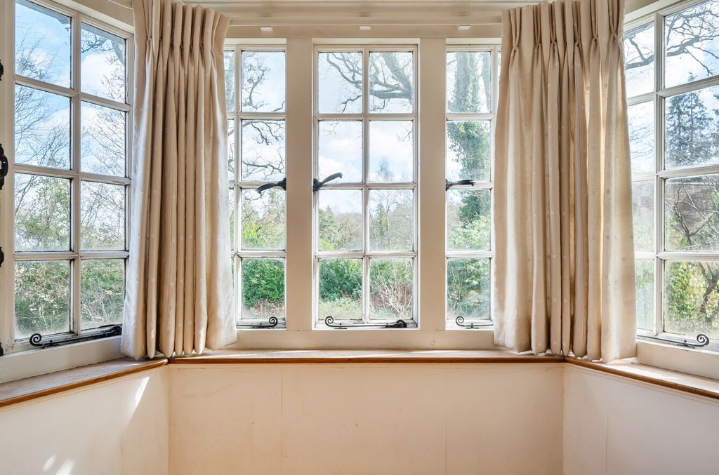 Additional image 14 of 4 bed semi-detached house for saleHaslemere, Surrey GU27