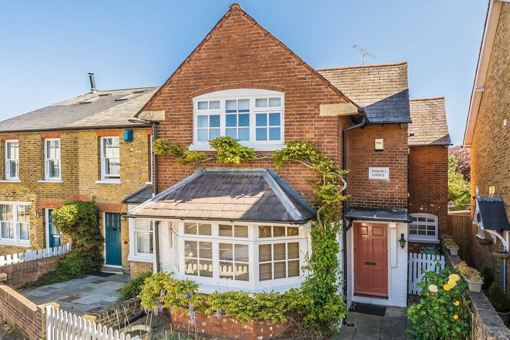 Property photo 1 of 10