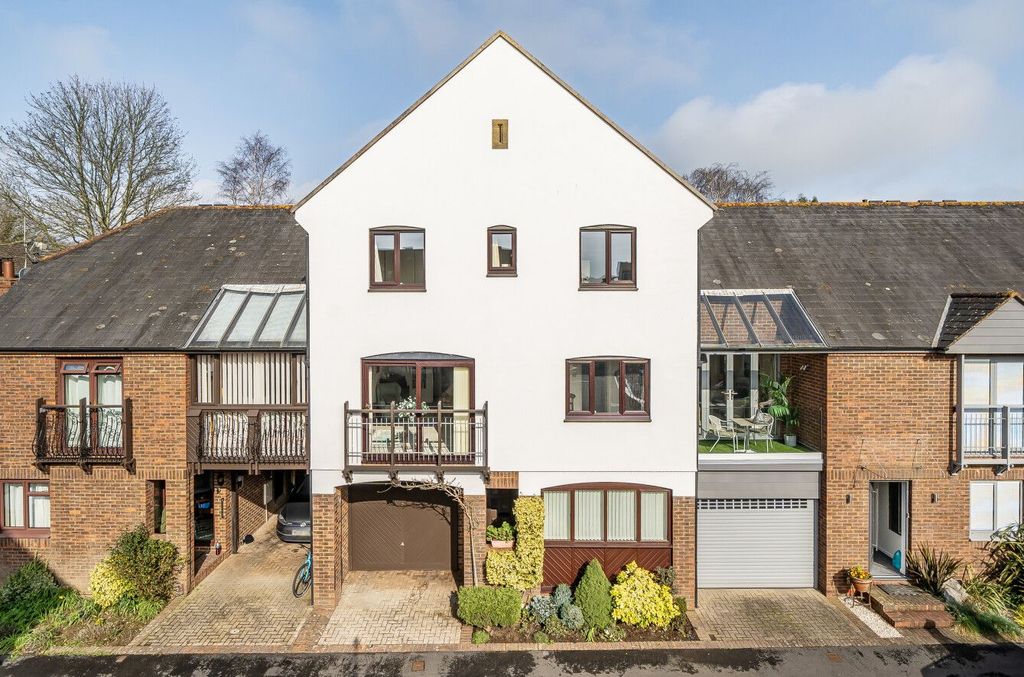 Property photo 1 of 21