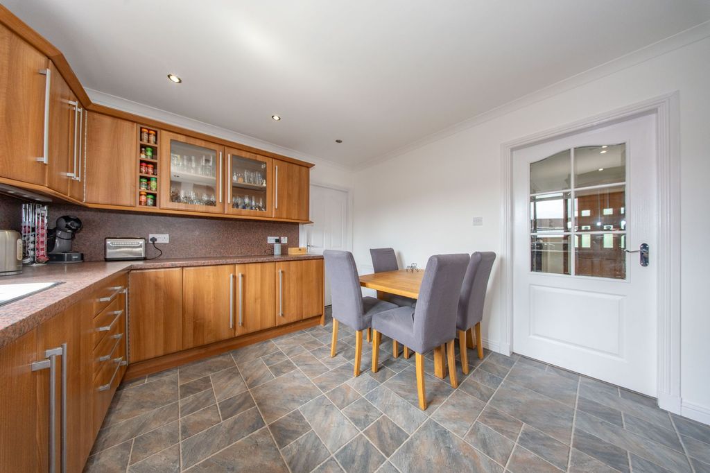 Additional image 7 of 4 bed detached house for sale2 Holmes Court, Broxburn EH52