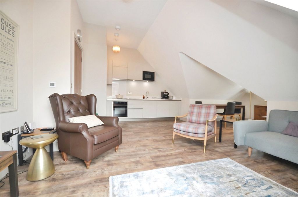 Property photo 2 of 12 Picture No. 13
