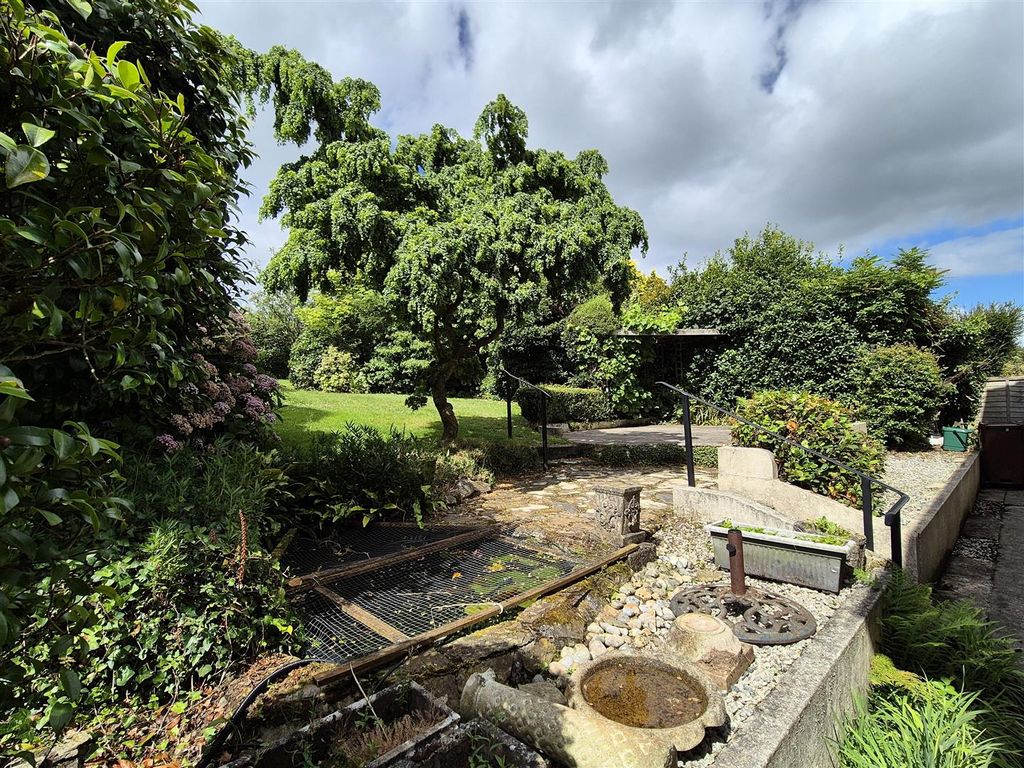 Property photo 2 of 21 Rear Garden (2).Jpg