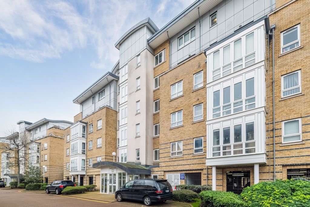 Property photo 2 of 16