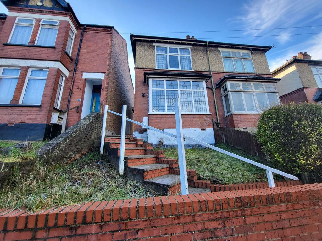 Property photo 1 of 22 3 Bedroom Semi-Detached