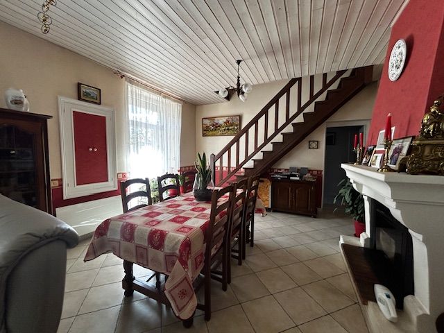 Property photo 2 of 25