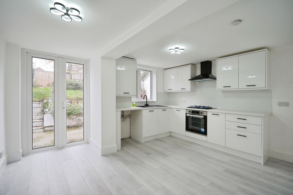 Property photo 2 of 17 Utility/Kitchen