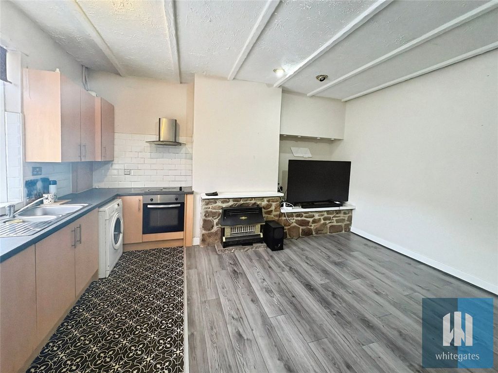 Property photo 2 of 17 Picture No. 09