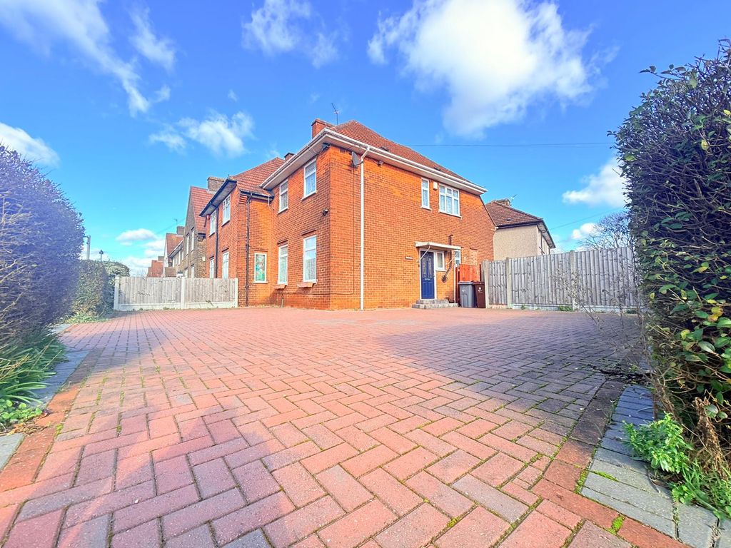 Property photo 1 of 26