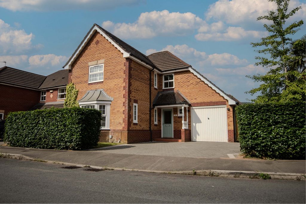 Property photo 2 of 31