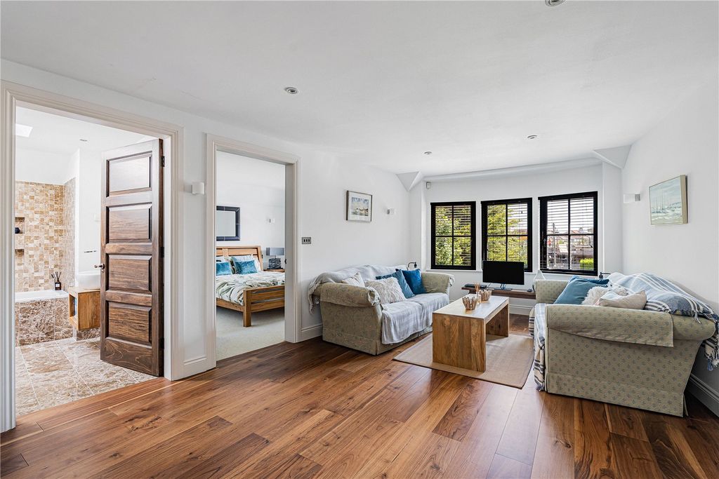 Additional image 12 of 8 bed detached house for saleSea Way, Middleton-On-Sea, Bognor Regis, West Sussex PO22