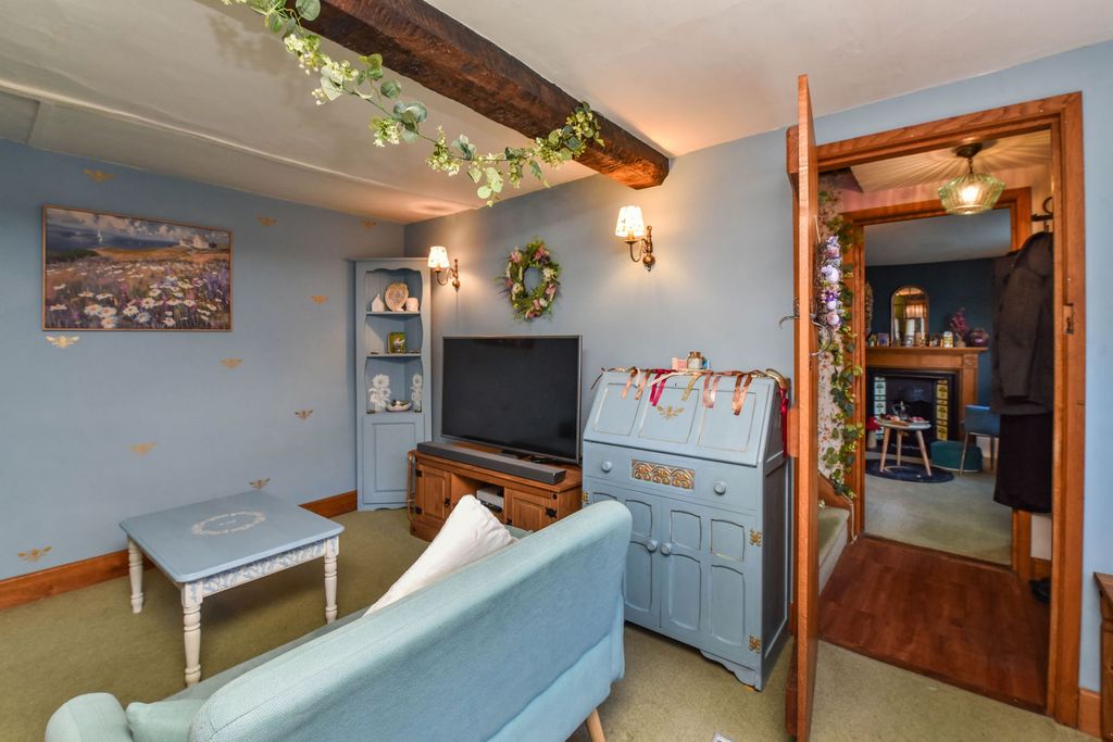 Property photo 3 of 36