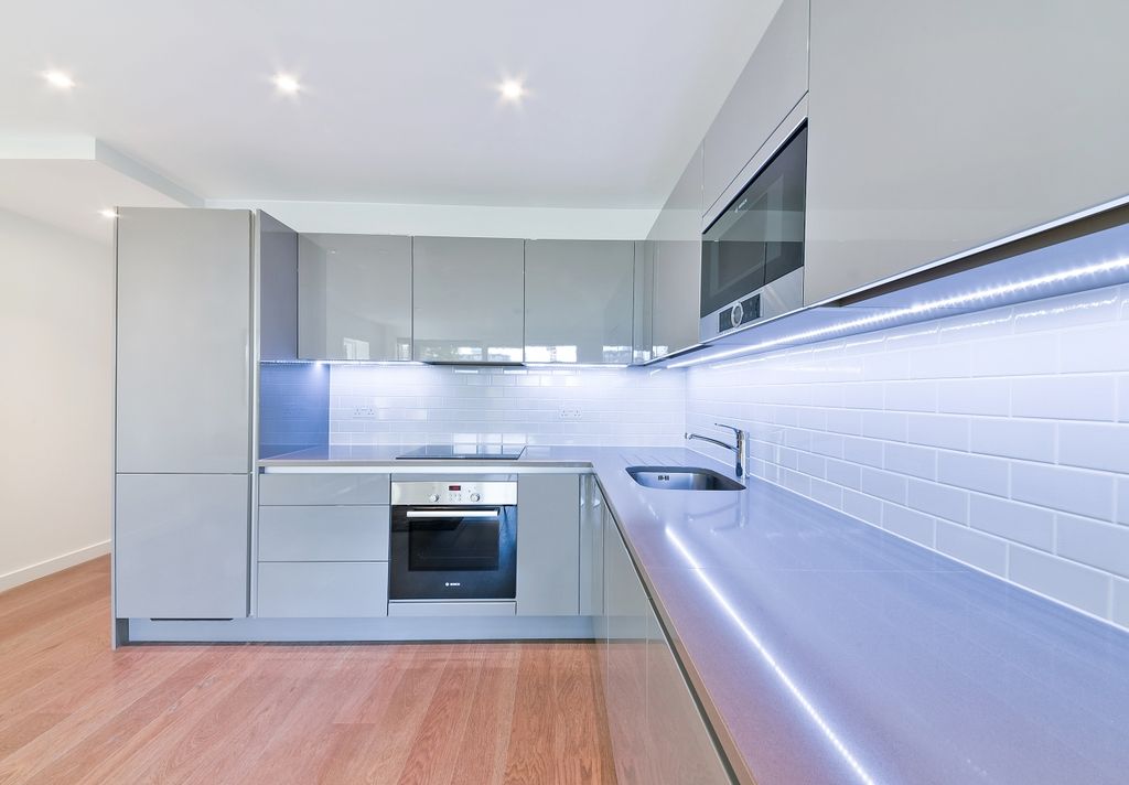 Property photo 3 of 6 Kitchen