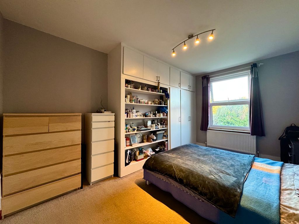 Property photo 3 of 9 Bedroom