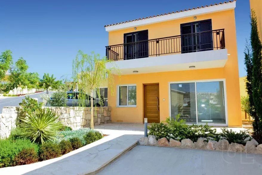 Property photo 1 of 4
