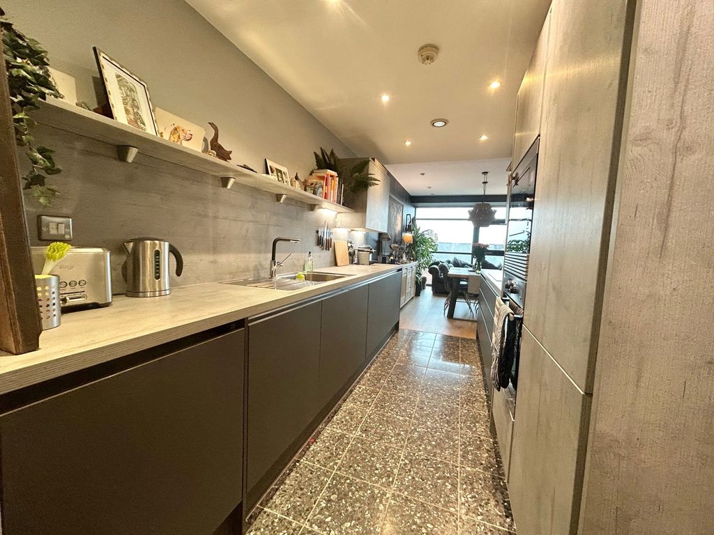 Property photo 2 of 25 Bedroom 2