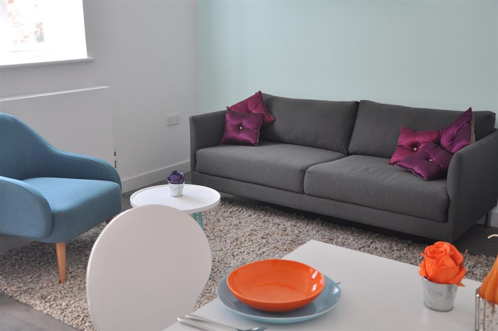 Property photo 2 of 6