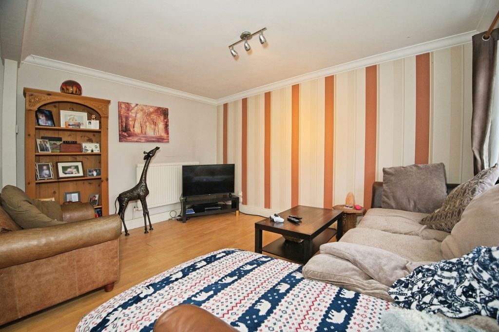 Property photo 3 of 23 Pbox-Img.Jpg