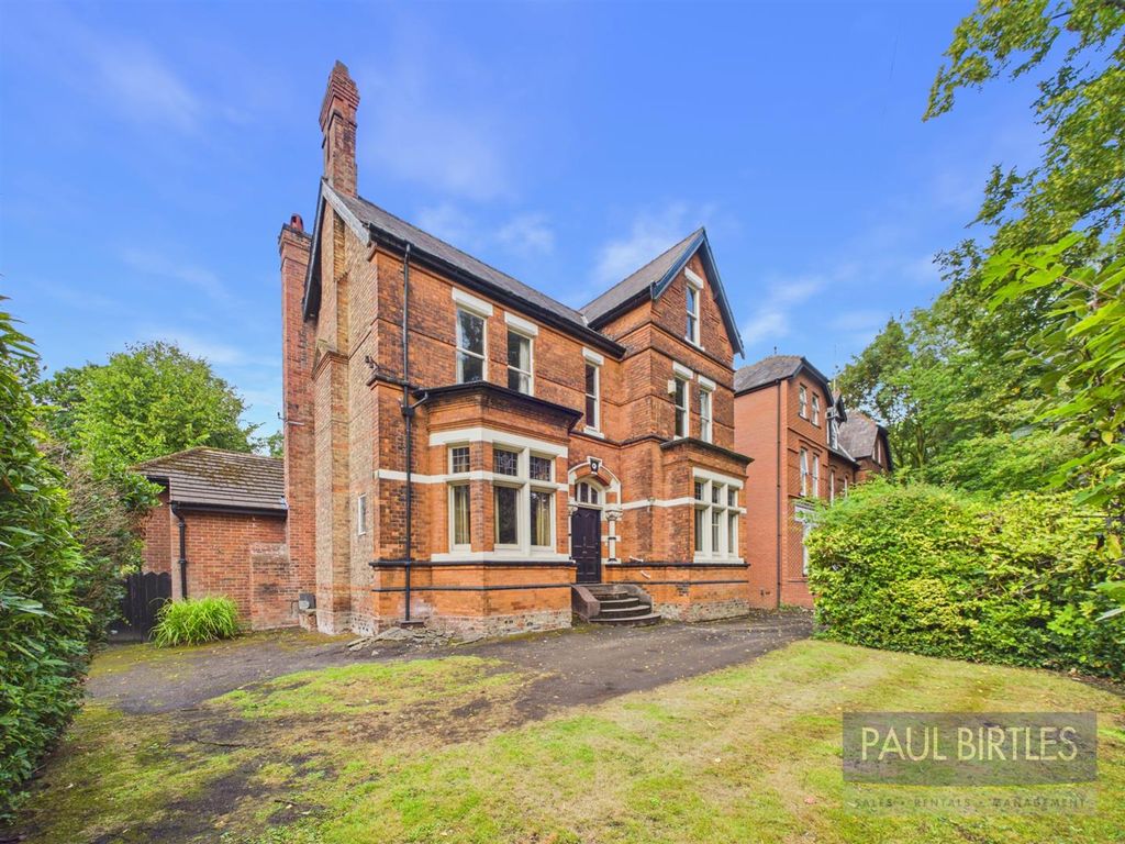 Property photo 1 of 43 Cam04378G0-Pr0421-Still010.Jpg