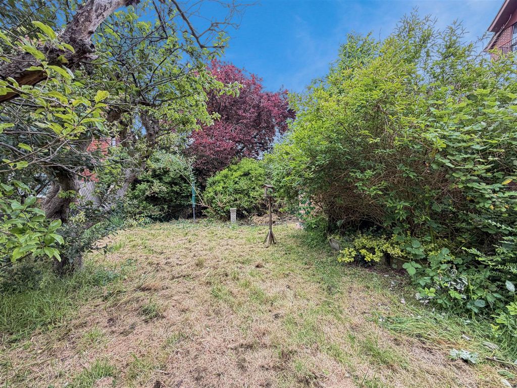 Property photo 3 of 13