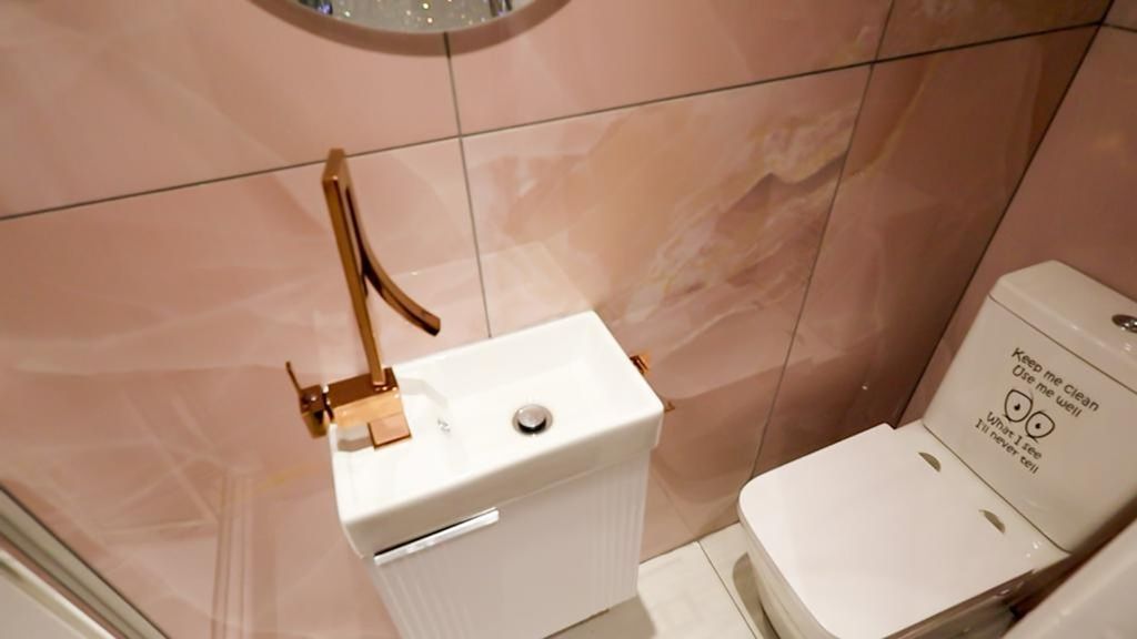Property photo 1 of 24 A Stylish And Modern Single Toilet With Elegant fi...