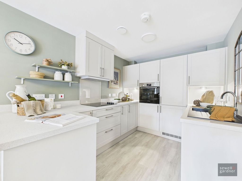 Property photo 3 of 13