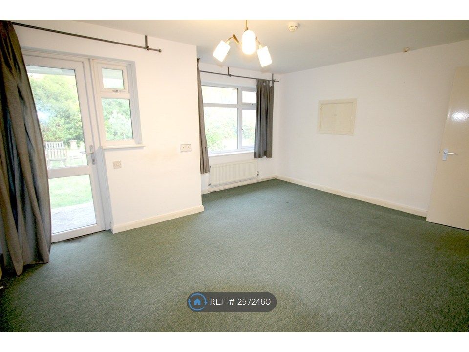 Property photo 1 of 12 Living Room With Garden Door