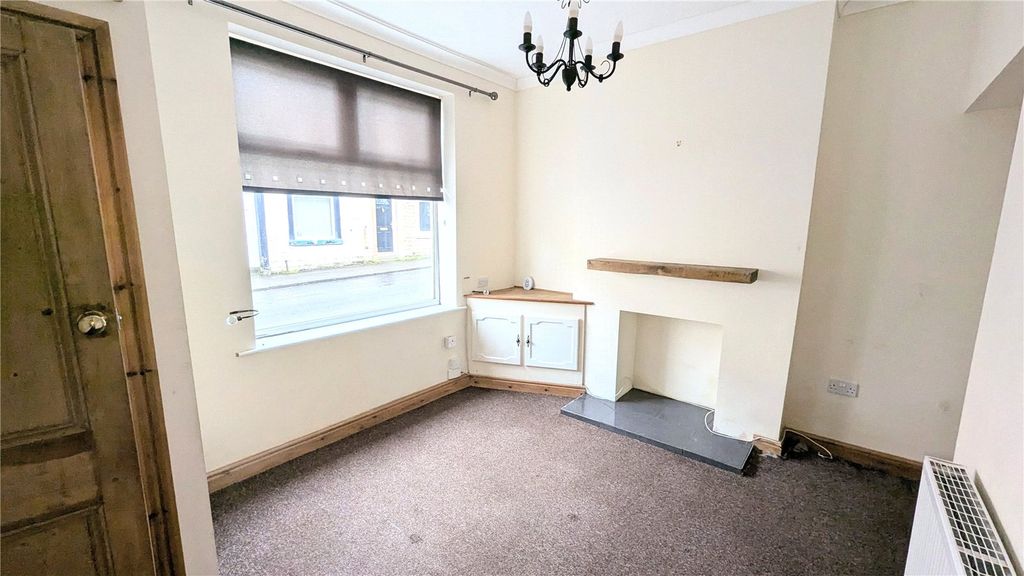 Property photo 2 of 7 Lounge