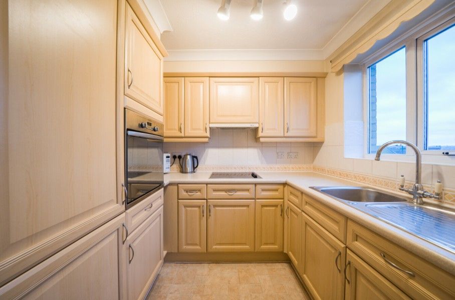 Property photo 2 of 21