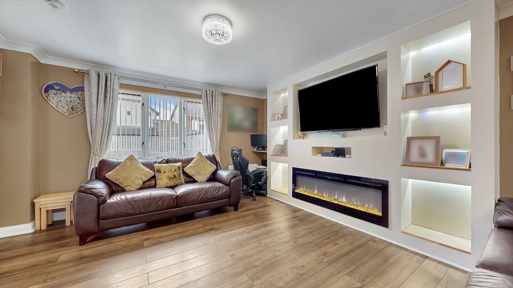 Property photo 2 of 32 29-Print-35 Garnie Avenue_19