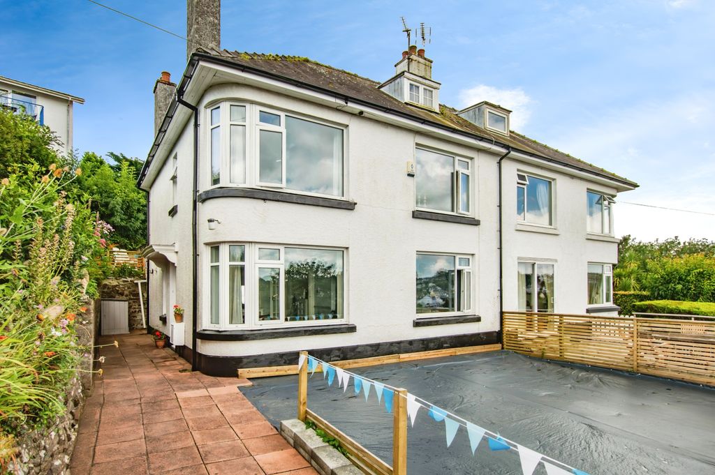 Property photo 1 of 18 Photography