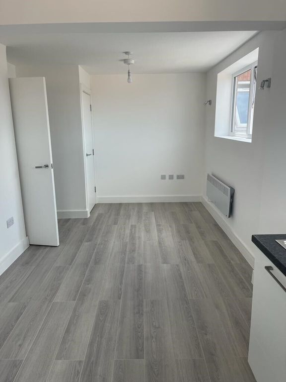 Property photo 3 of 9 Lounge