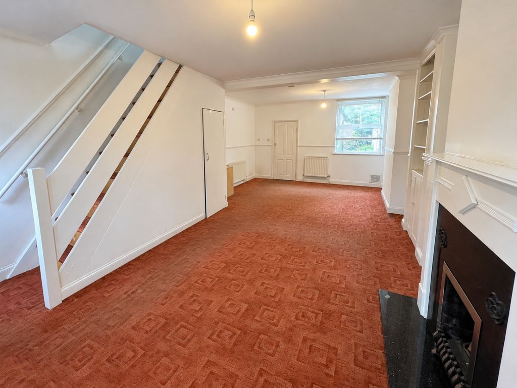 Property photo 2 of 9 5903821