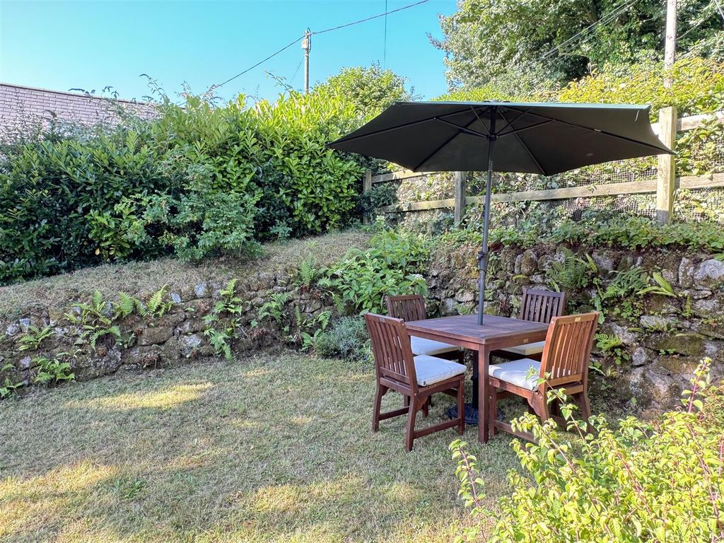 Property photo 3 of 31