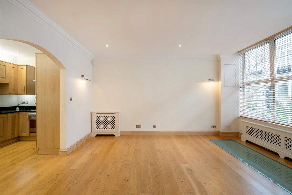 Property photo 3 of 17 Image