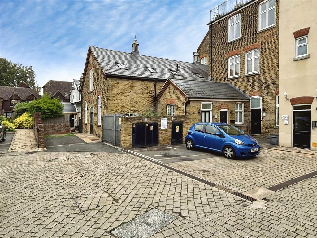 Property photo 2 of 11 B56Cacdd-49Dffd11-Ffae-4Bdb-A3A4-cc87327Ff53F.Jpg
