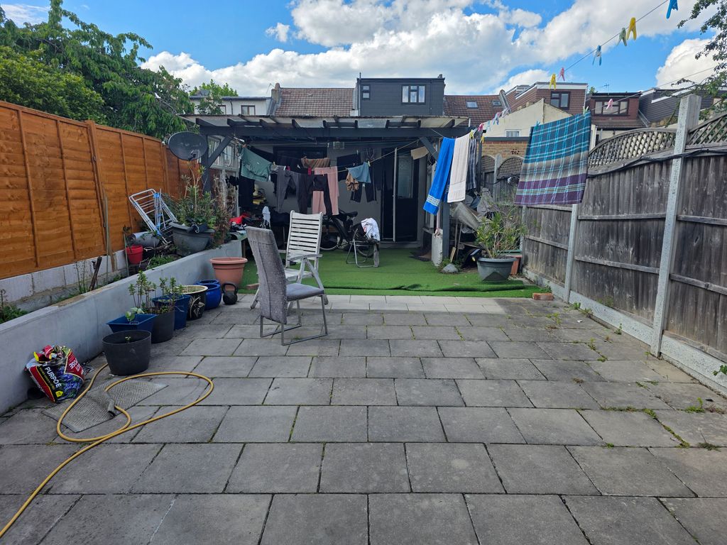 Property photo 2 of 3