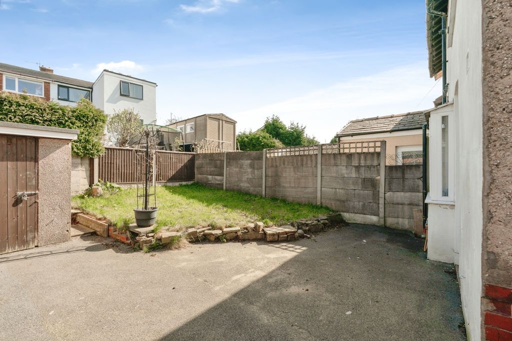 Property photo 2 of 16 Pbox-Img.Jpg